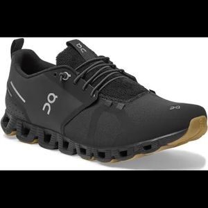 New ON cloud Terry black sz 9